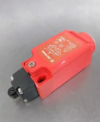 Allen-Bradley 440P-CRPS11B/A Limit Switch Loc4E39