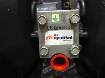 Ingersoll Rand / ARO 666152-839-C Metallic Diaphragm Pump 120 PSI 8.2 Bar New NIB
