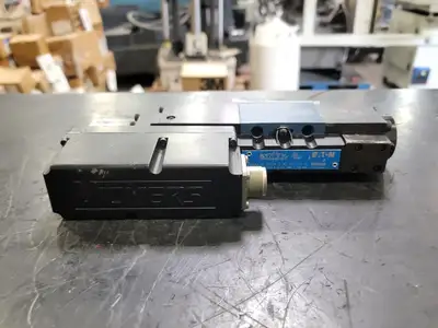 USED VICKERS KBFDG4V-3-2C13N-Z-M1-PE7-H7-11