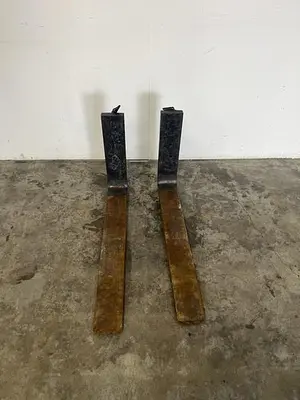 USED KENHAR K-526 FORKLIFT FORKS 37 1/2" X 21 3/8" X 1.5"