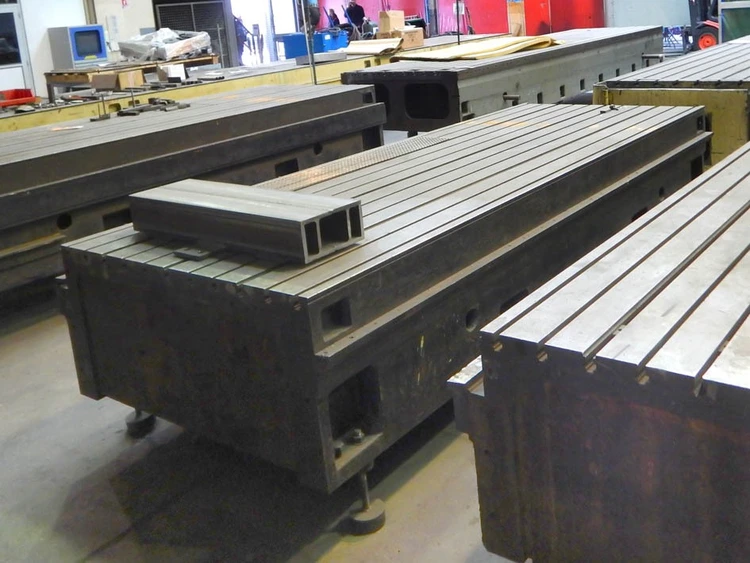Used T-SLOT TABLE 3600 X 1370 X 640 MM Tables, Floor & Layout Plates BE | Apt International N.V #366544