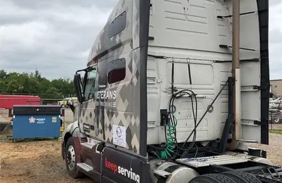 USED 2019 VOLVO VNL64T760