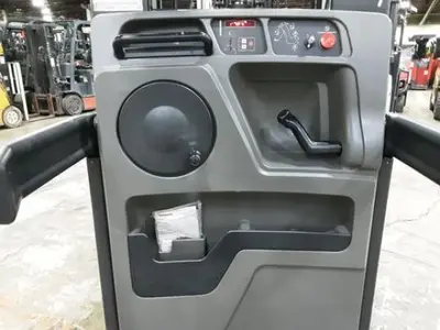 USED 2018 RAYMOND 560-OPC30TT