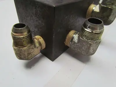 Hyundai HIT15S Hydraulic Manifold Distribution Block W/Fittings