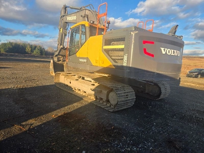 Used 2018 Volvo EC250EL Excavators Maine US | Zadoon Equipment #1480557
