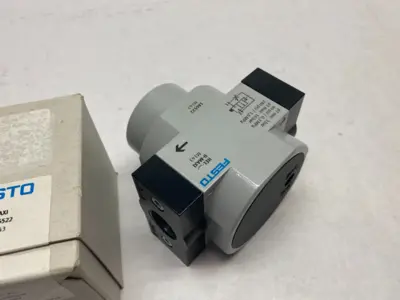 USED FESTO PNEUMATIC ON/OFF VALVE 3-16BAR 1/2" PORTS