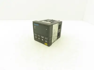 Honeywell UDC2300 Mini-Pro Temperature Controller DC230L-E0-00-10-0A00000-00-0