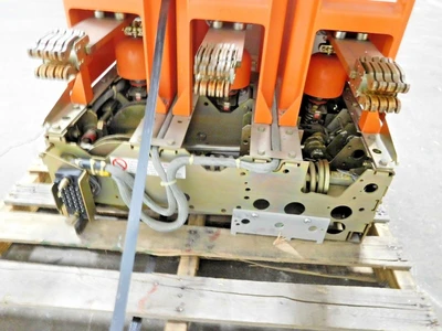 GE VB 7.2-500-3 Circuit Breakers | Equipment Recovery Corp. (6)