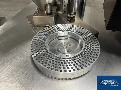 USED Qualicaps Shionogi Qualicaps Capsule Filling Machine