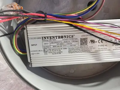 NEW CROUSE-HINDS VMVL-11-2C-R1-UNV1-S890
