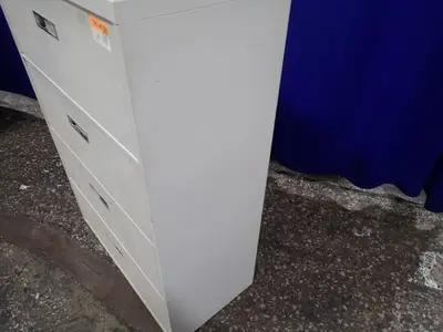 Lateral File
