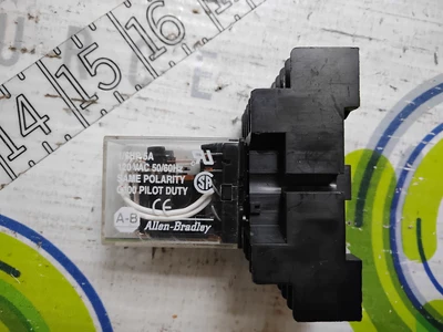 NEW ALLEN BRADLEY 700-HC24A1
