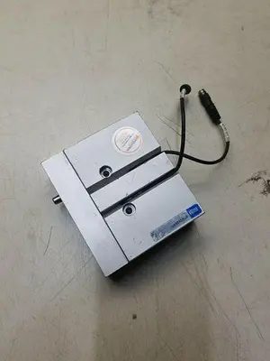 USED BIMBA DUAL ROD GUIDED PNEUMATIC SLIDE