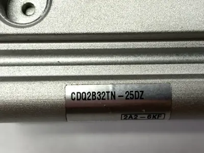 USED SMC COMPACT PNEUMATIC CYLINDER 32MM BORE 25MM STROKE