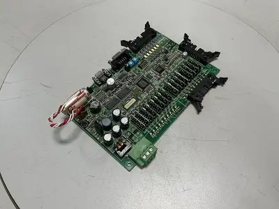 USED OMRON CPM2B-32CDR