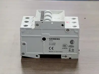 USED SIEMENS 5SX23 D40