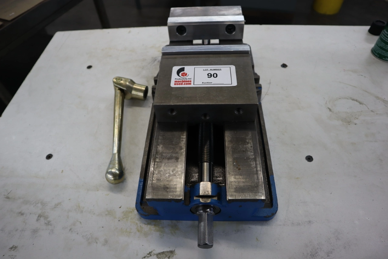 Used KURT WORKHOLDING SOLUTIONS D688 Vises Minnesota US | Machinesused.com #1390017