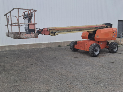 USED 2015 JLG 600S