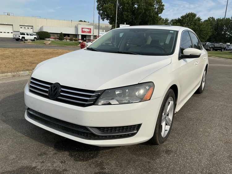 Used 2013 VOLKSWAGEN PASSAT Sedans Michigan US | Miedema Asset Management Group #1324228