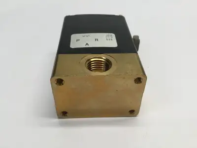 USED BURKERT SOLENOID VALVE NPT1/4 PMAX 145 PSI