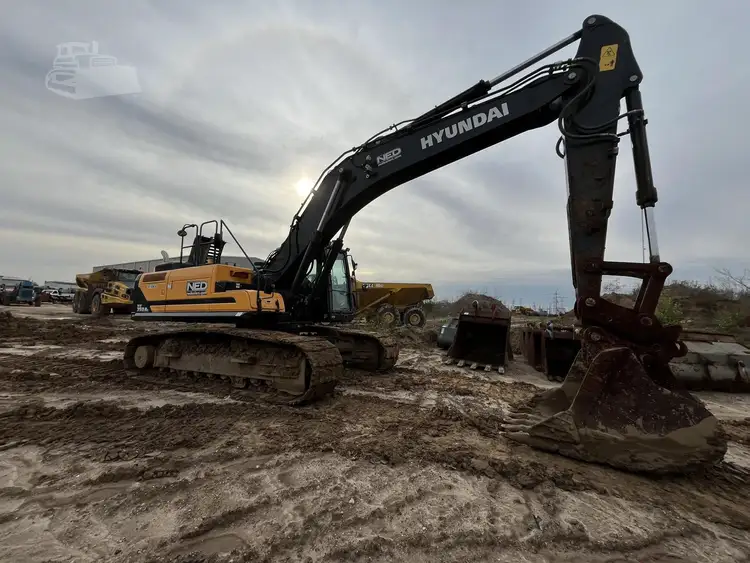Used 2023 HYUNDAI HX350AL Crawler Excavators Texas US | National Equipment Dealers #1422453