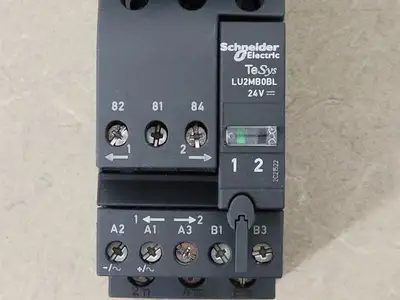 NEW SCHNEIDER ELECTRIC LU2B12BL