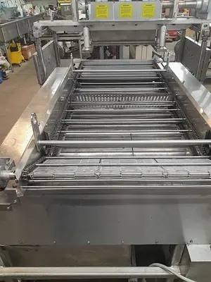 USED BELSHAW CENTRY DD200 / C300 GAS AUTOMATIC CAKE DONUT FRYER LINE