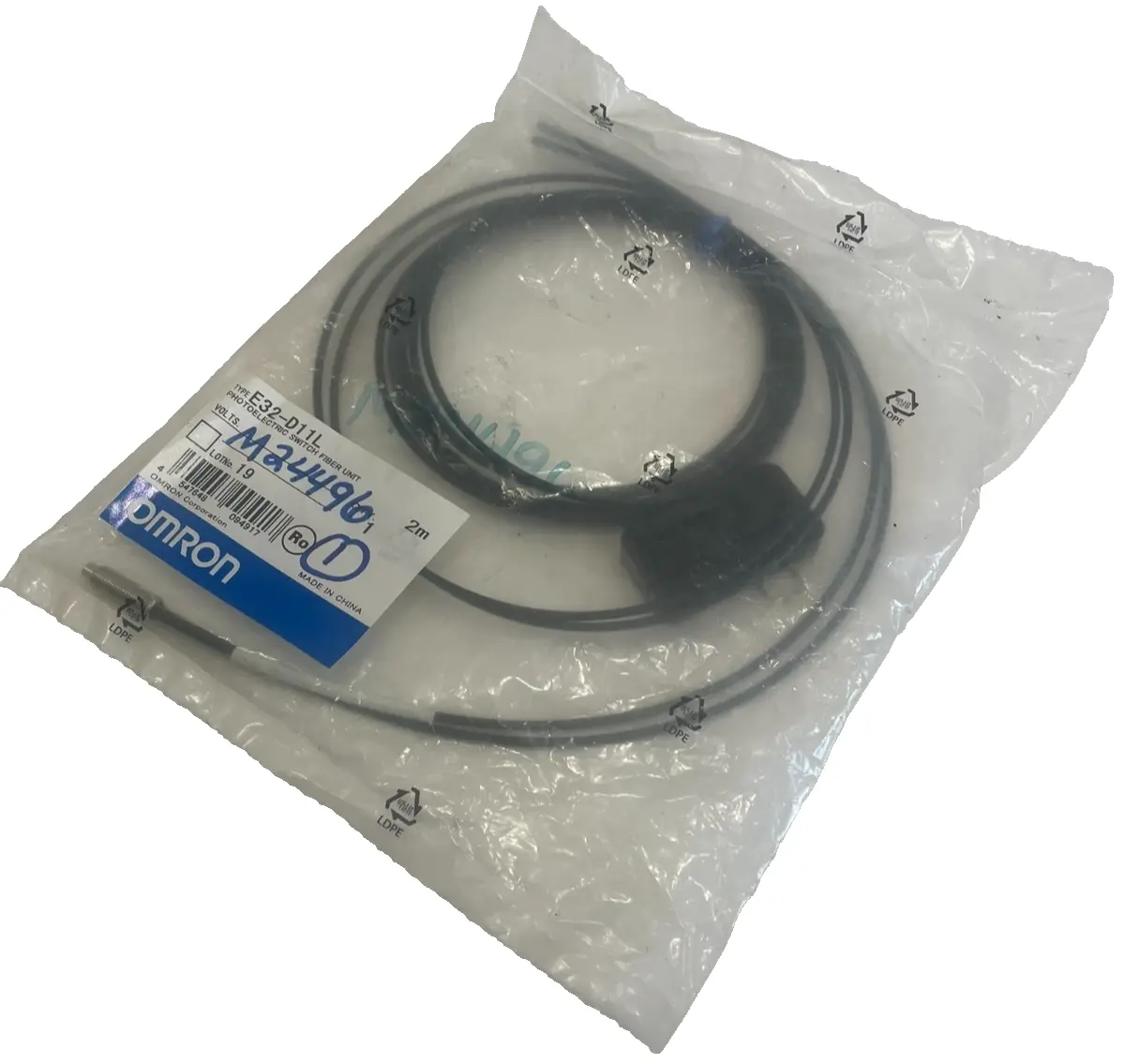 NEW OMRON E32-D11L PHOTOELECTRIC SENSOR E32D11L