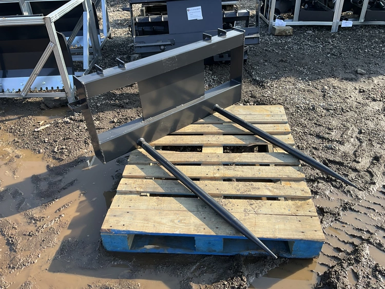 Used JCT BALE SPEAR SKID STEER ATTACHMENT Bale Spears Michigan US | Miedema Asset Management Group #1314080