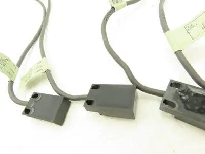 Omron TL-W5MC1 Inductive Proximity Sensor 3 Wire Lot of 6
