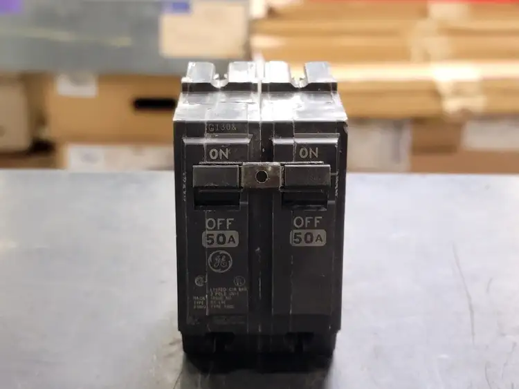 Used GENERAL ELECTRIC THQL250 Switchgears British Columbia CA | Lenmark #241534