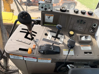 USED JOHN DEERE L06330H659679