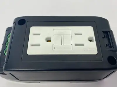 USED MURRELEKTRONIK DUPLEX POWER SOCKET NEMA (GFCI) FOR DIN RAIL