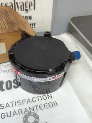 New | in-Stock ASHCROFT 45-1279-AS-04L-30/01MV Universal Pressure Meters Ohio US | Surplus Asset Holdings #1246255
