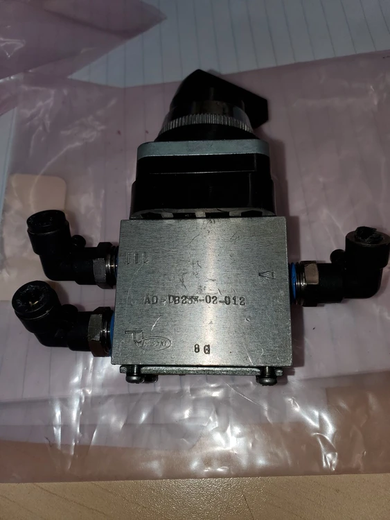 Used Unbranded AD-DB233-02-012 3 PORT  SWITCH MECHANICAL VALVE Relays & Switches Arizona US | ASSET CONVERSION SPECIALISTS, INC. #320903