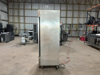 Used TRUE MFG. T-23G ONE SECTION GLASS DOOR REACH-IN REFRIGERATOR Display Refrigerators Michigan US | Miedema Asset Management Group #1580092