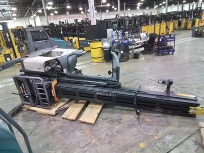USED 2020 CROWN RMD6095S-32