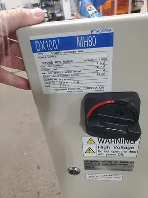USED 2011 YASKAWA MOTOMAN MH80