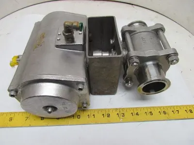 10-SR-85 1000 WOG CF8M Stainless Steel 1-1/2" Tri Clover Ball Valve w/Actuator