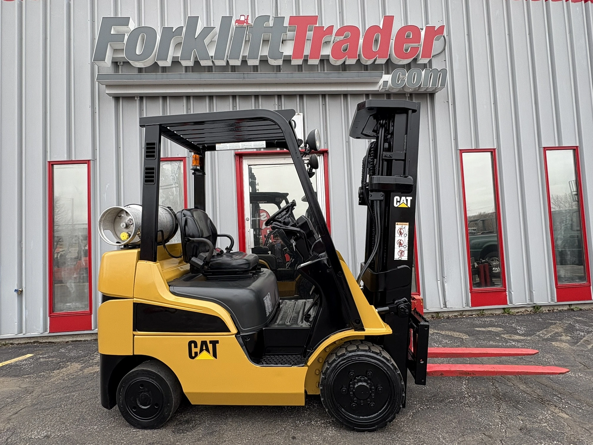 USED 2010 CAT FGC25N