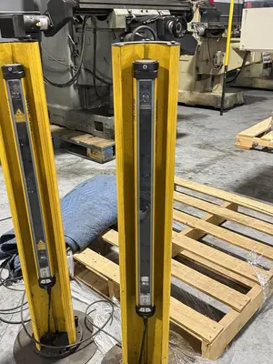 Used SICK 2 040 593 Light Curtains & Grids Minnesota US | Source Machinery Sales #1366641