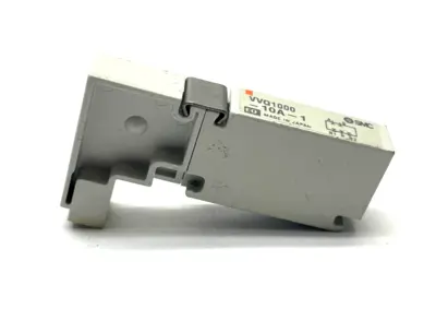 VVQ1000-10A-1 | SMC  Blanking Plate LOT OF 3 - Used