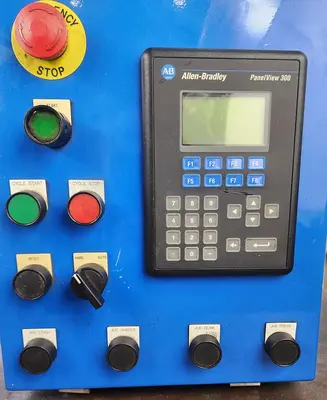 NEW ALLEN-BRADLEY 2711-K3A17L1