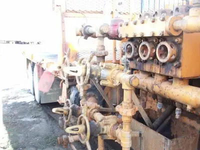 USED 1980 FORD 8000 TANDEM AXLE OILFIELD PUMP / KILL TRUCK