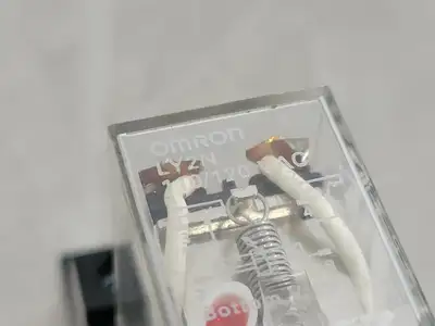 USED OMRON LY2N
