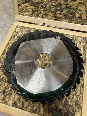 LOT OF NAP GLADU SAW BLADES