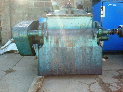 235L M/S Winkworth Jktd Z Blade Mixer