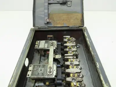 Square D 8736 RG8 Vintage Reversing Motor Starter 2Hp 600V Enclosure