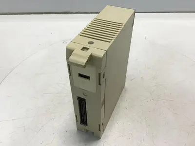 USED OMRON C200H-OC225
