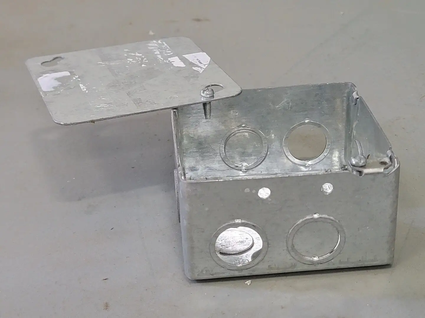 Square Outlet Box with Cover, Steel, 4X4X2-1/4, 14 Knockouts